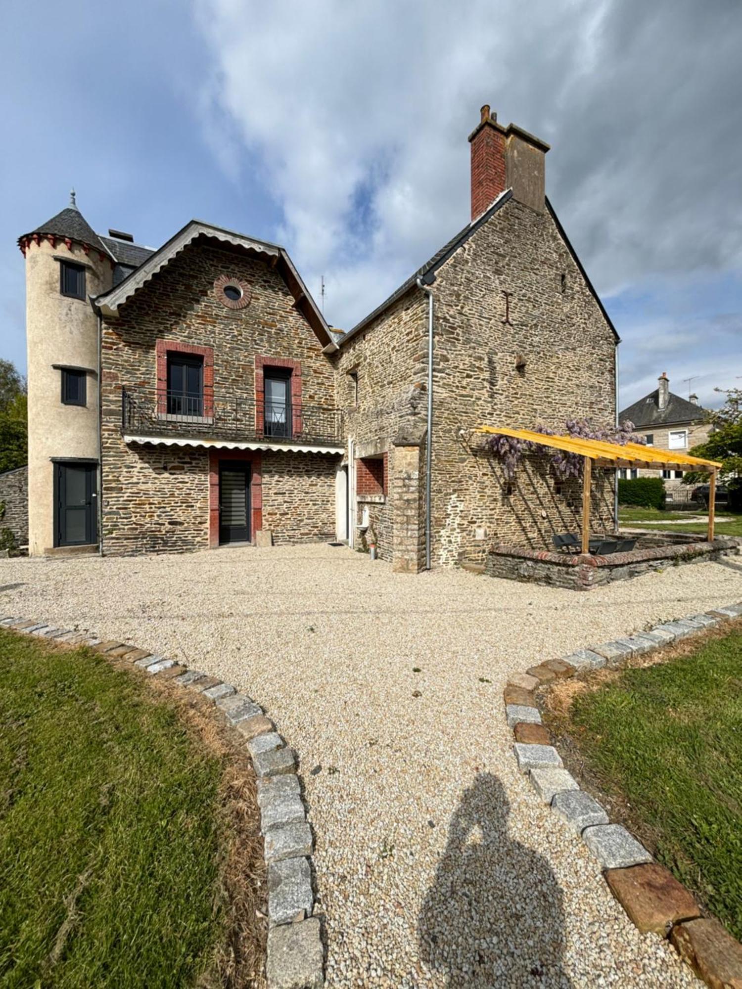 Gite De La Petite Tour Pontorson Eksteriør bilde